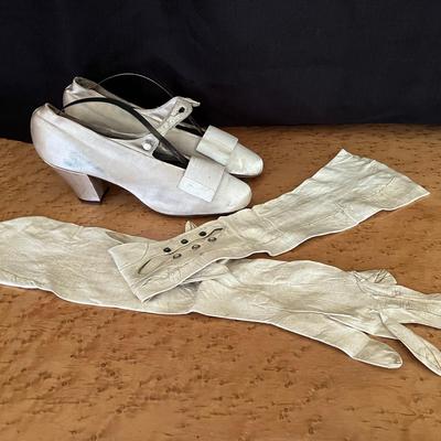 Vintage 30s Satin Wedding Heels & Leather Gloves 