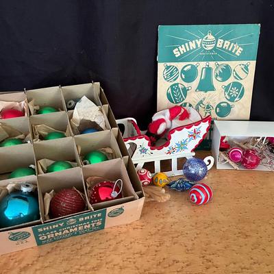 Vintage Christmas Decor Collection 