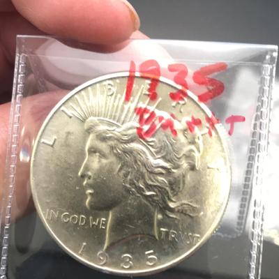 1935 Peace Dollar (B6)