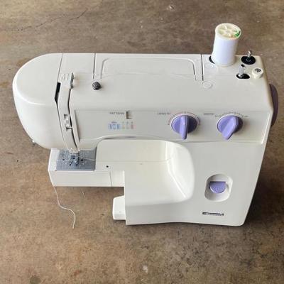 KAS072 Kenmore Sewing Machine (No Cord, No Foot Pedal)