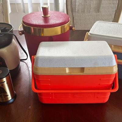 KAS039 - Coolers and Miscellaneous Kitchen Items 