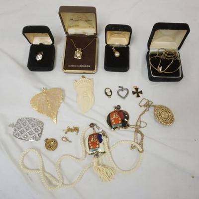 Sale Photo Thumbnail #164
