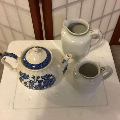 Teapot & Pitchers
