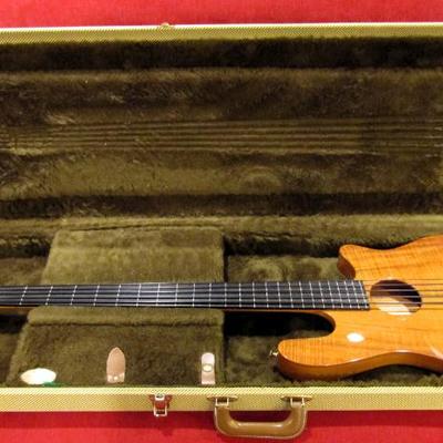Sale Photo Thumbnail #70: Carvin 2006 acoustic/electric bass guitar