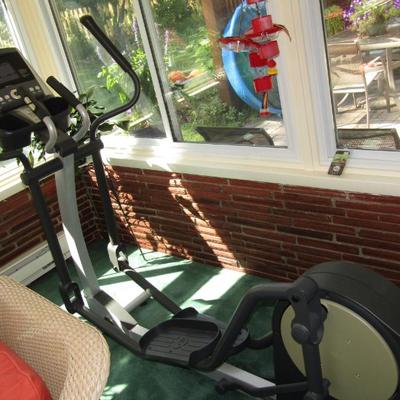 Sale Photo Thumbnail #51: Life Fitness Go elliptical