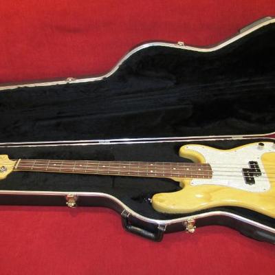 Sale Photo Thumbnail #63: Fender 2002 precision bass guitar