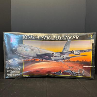AMT/ERTL KC-135A Stratotanker Model Kit – Factory Sealed