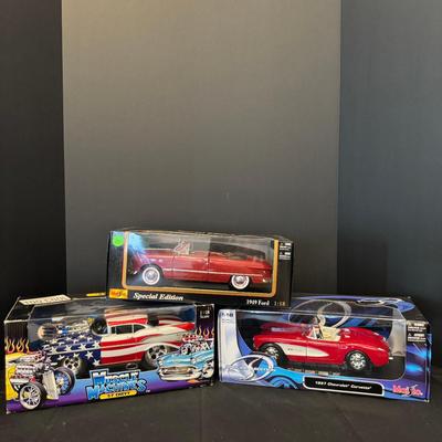 Lot of 3 Diecast 1:18 Scale Cars – Maisto & Muscle Machines