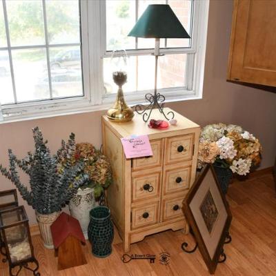 083 living room