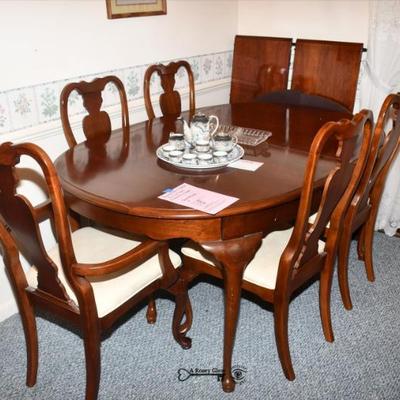 032 dinng room