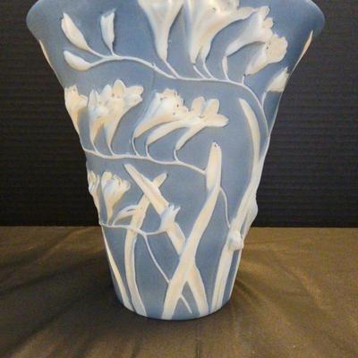 Phoenix Consolidated Two Color Freesia Fan Vase