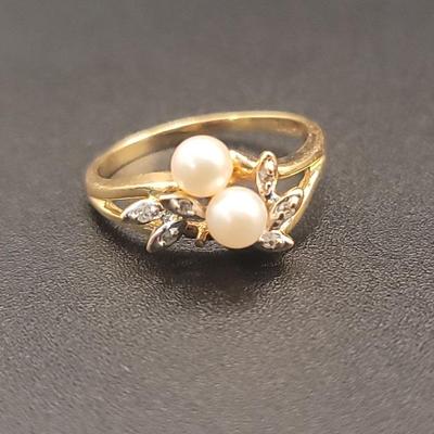 14k Yellow Gold Ring with Pearls Size 7