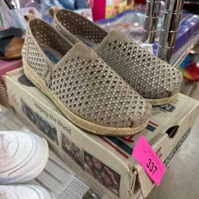 Sale Photo Thumbnail #395