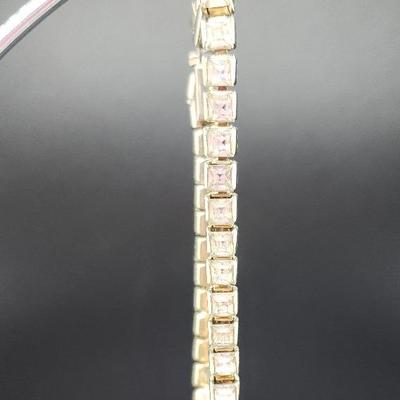 Vintage Reinad Cubic Zirconia Gold Finish Metal Tennis Bracelet 