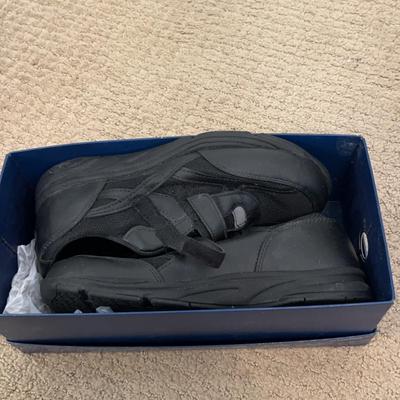 SAS Black Walking Shoes - Size 9