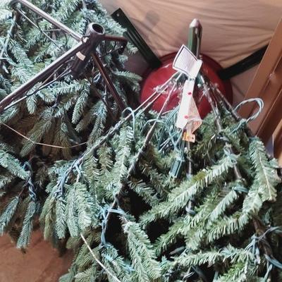 Christmas Decor Large Lighted Christmas Tree Plus an Extra Base