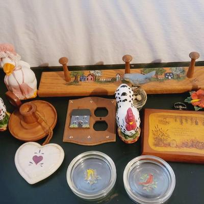 Country Cute Home Decor and Accessories Lot 