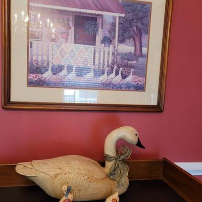Goose or Swan Print and Figures Décor Lot