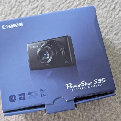 CANON PowerShot S95 Digital Camera - 10.0MP / 3.8x / HD