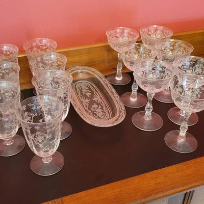 Fostoria Navarre 14 Glasses and 1 Serving Dish