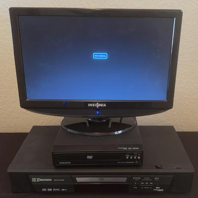 Entertainment Lot, Including Tv, Dvd Player, And Dvd Cd Player Combo
