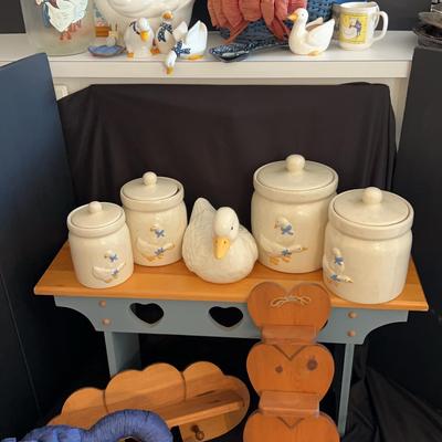 Goose Décor Collection with Wooden Bench & Porcelain Cookie Jar