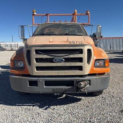 160 • 2004 ford f 650 truck
