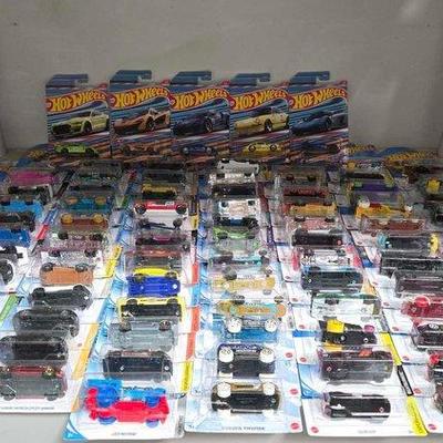 2422 • (98) hot wheel die cast cars
