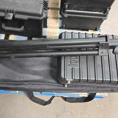 2714 • (2) lights, stand & travel case