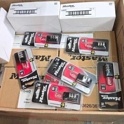 2690 • new!!! over (100) master lock padlock combo