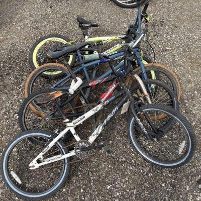 82004 • 4 bicycles
