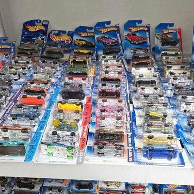 2476 • (98) hot wheel die cast cars