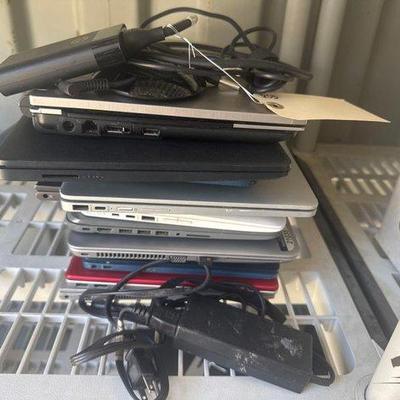 #8014 • 12 HP Laptop Computers
