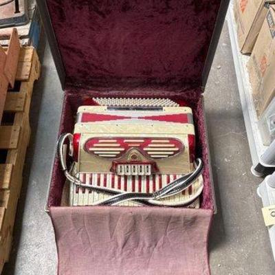 2556 • vintage ítalo american piano accordion