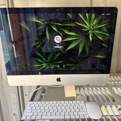 #8004 • iMac Desktop Computer
