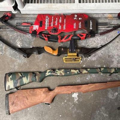 2572 • bows, arrows and rifle stocks