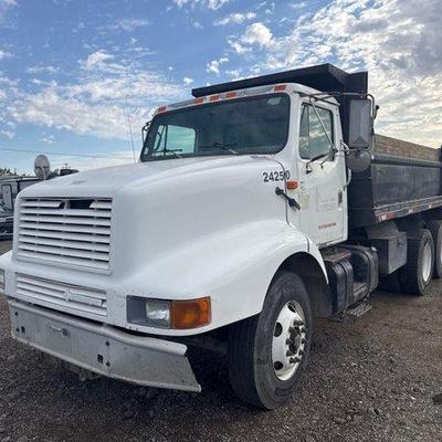 150 • 2001 international f 2674 sba truck