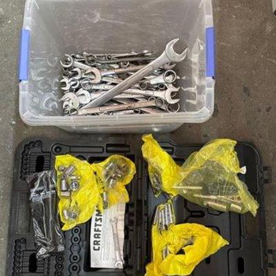 2222 • wrenches, sockets, ratchet