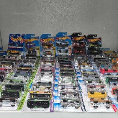 2440 • (101) hot wheel die cast cars