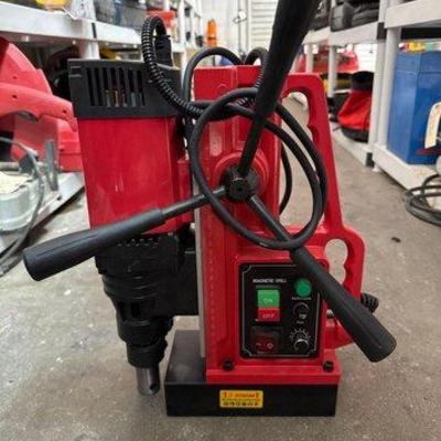 2240 • portable magnetic drill