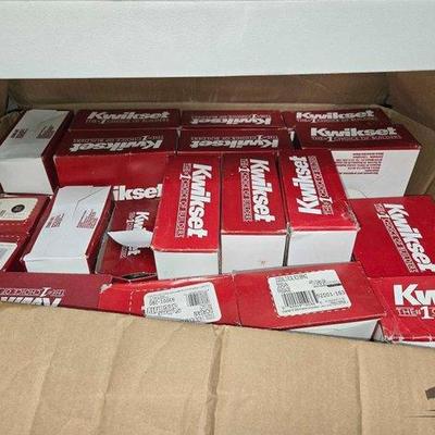 2526 • (27) new!!! kwikset door handles