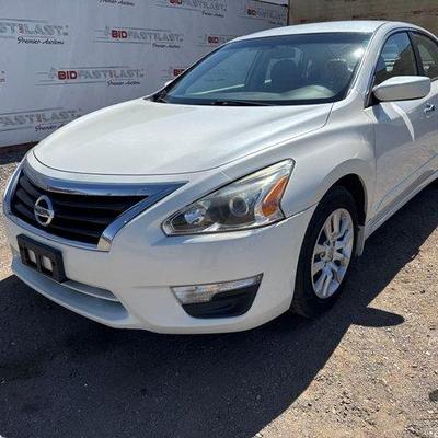 #305 • 2015 Nissan Altima
