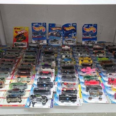 2426 • (98) hot wheel die cast cars