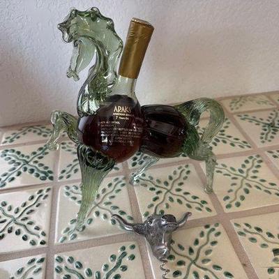 #6110 • Horse Bottle and Bullhead Cork Puller
