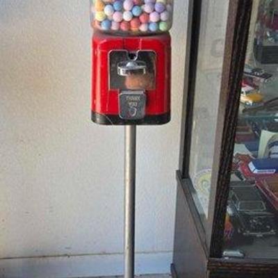 #1015 • Twenty Five Cent Gumball Machine
