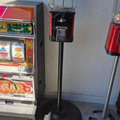#1010 • Penny Gumball Machine
