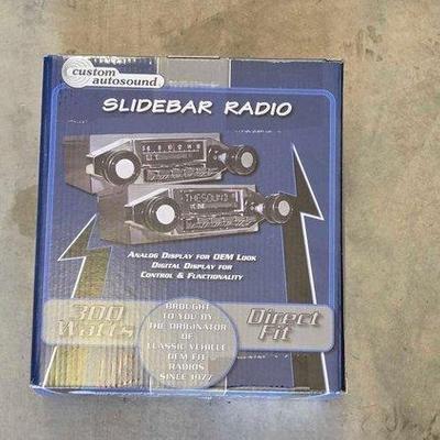 #1115 • Custom Auto Sound Radio

