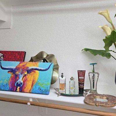 #7715 • Wall Decor, Art & More

