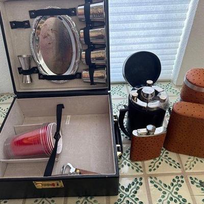 #6108 • Humidors, Flasks, Locking Shot Case
