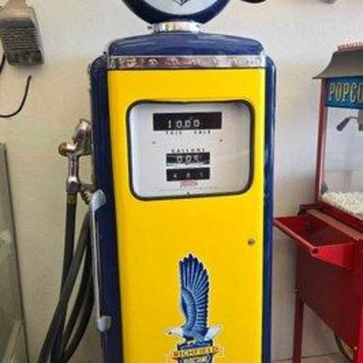 #1038 • Tokheim Gas Pump
